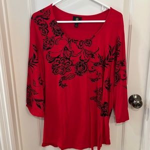 From the JM collection, embellished tunic top.